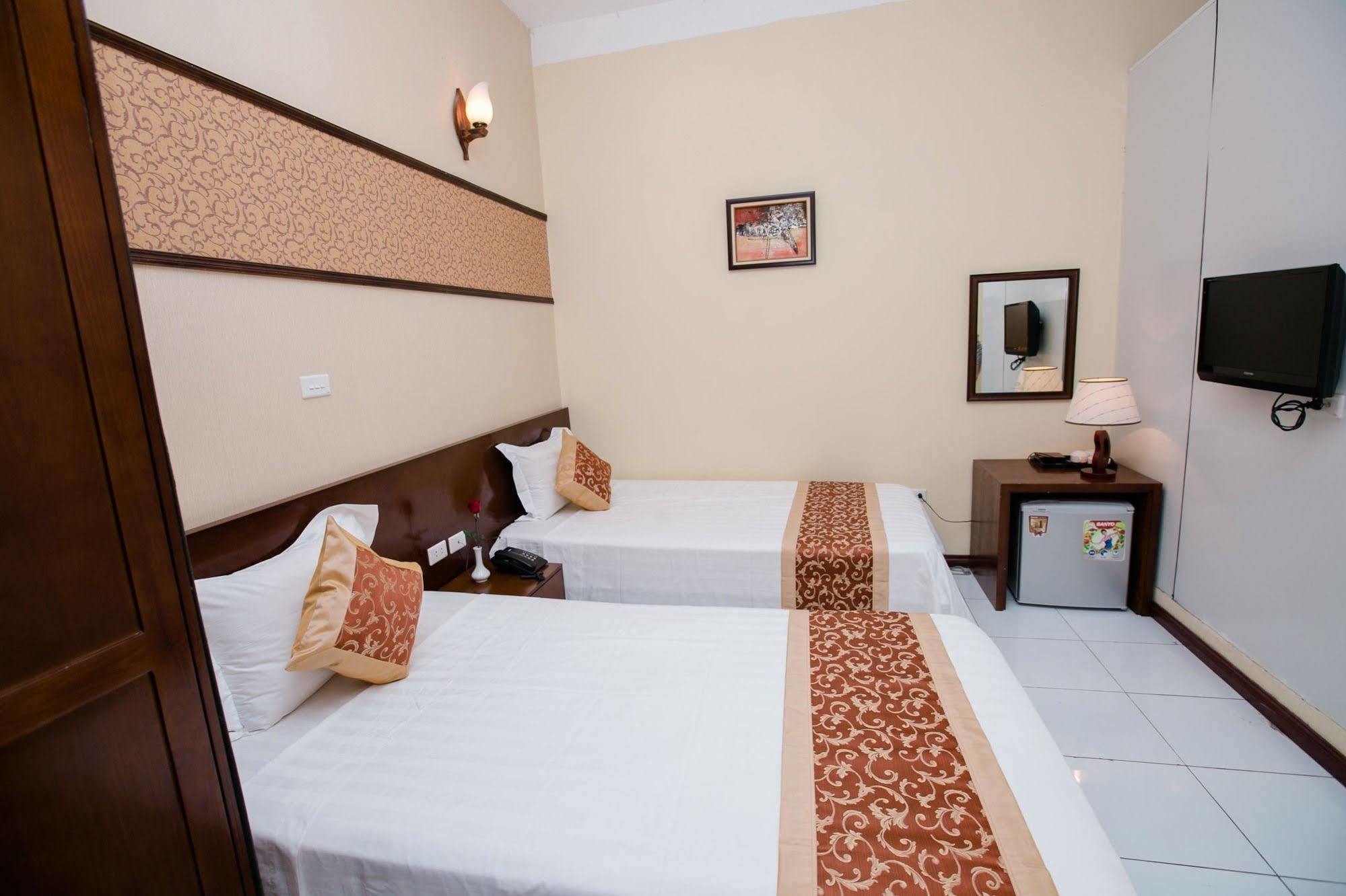 Oyo 376 A Dong Hotel Hanoi Dış mekan fotoğraf